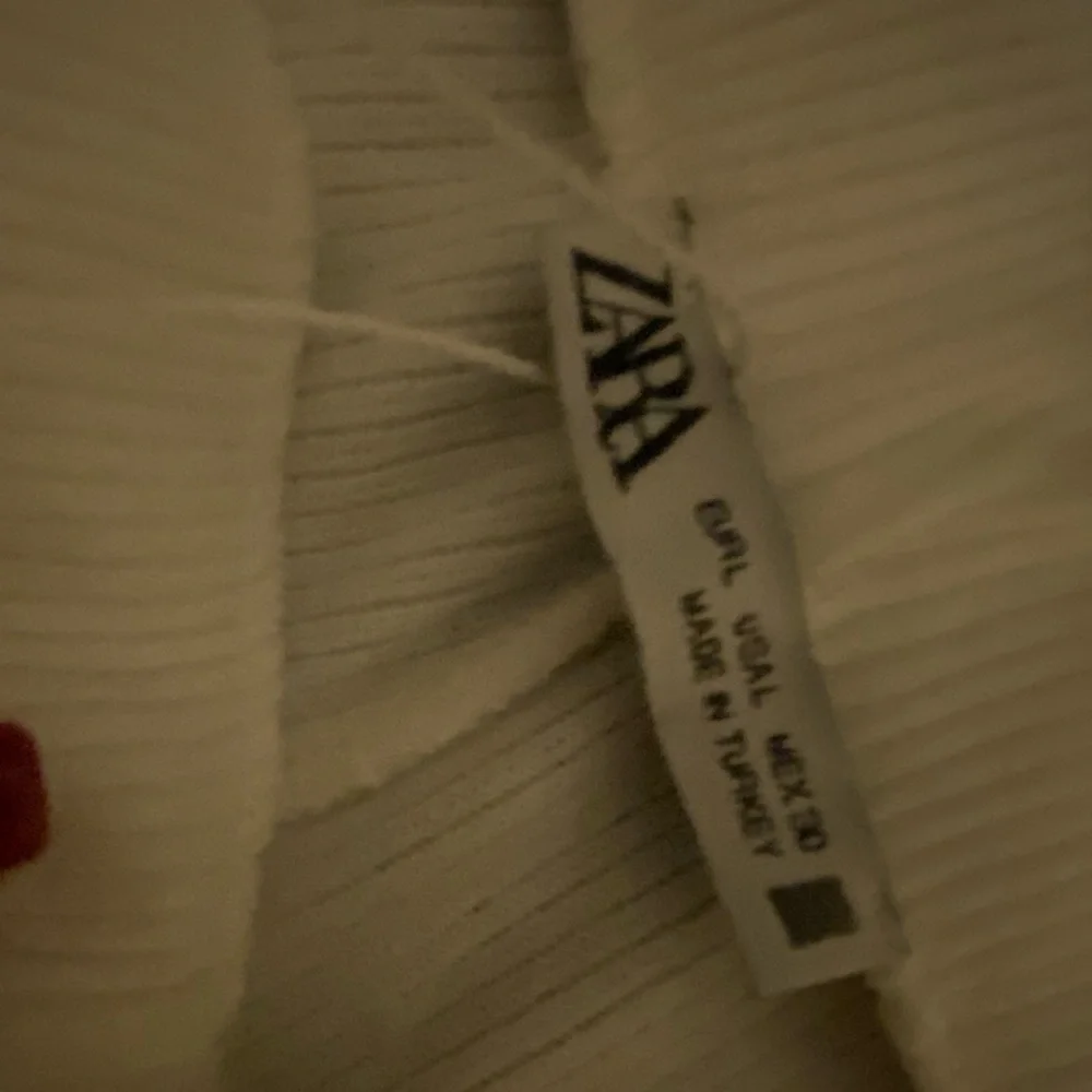 Zara Off-White Ribbed Garment - Picture 5 of 6